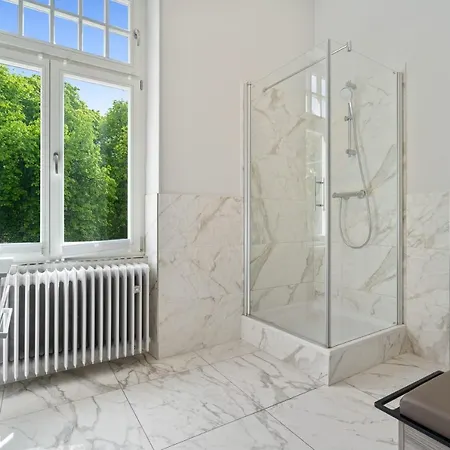 W Shared Bathroom&kitchen In Luxury 빌라 *