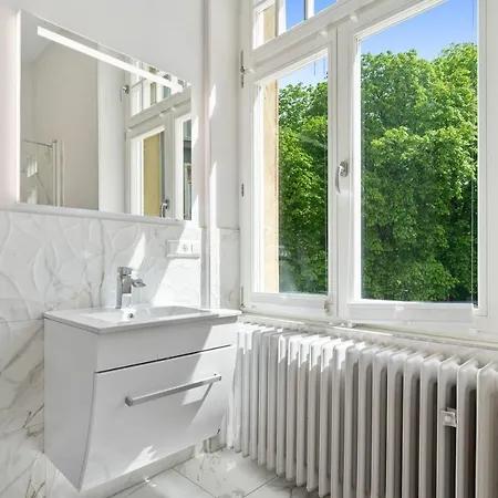 Villa W Shared Bathroom&kitchen In Luxury Luxembourg