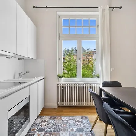 Villa W Shared Bathroom&kitchen In Luxury Luxemburg