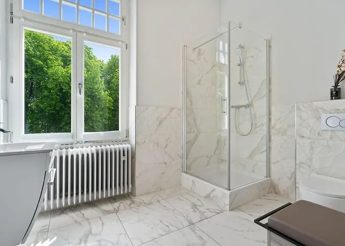 W Shared Bathroom&kitchen In Luxury Villa *