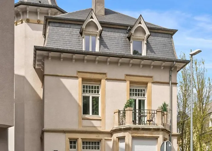 W Shared Bathroom&kitchen In Luxury 别墅