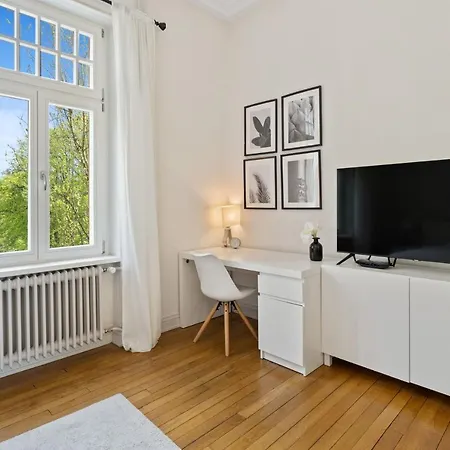 W Shared Bathroom&kitchen In Luxury Vila *