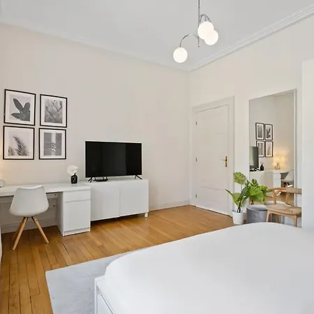 Vila W Shared Bathroom&kitchen In Luxury *