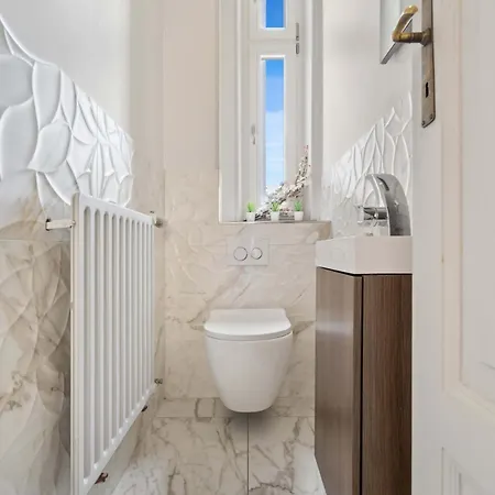 W Shared Bathroom&kitchen In Luxury Vila *